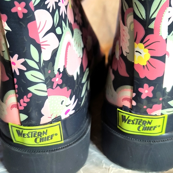 COPY - NWT, Western Chief Rain/Casual Boots (Waterproof) - Picture 5 of 11
